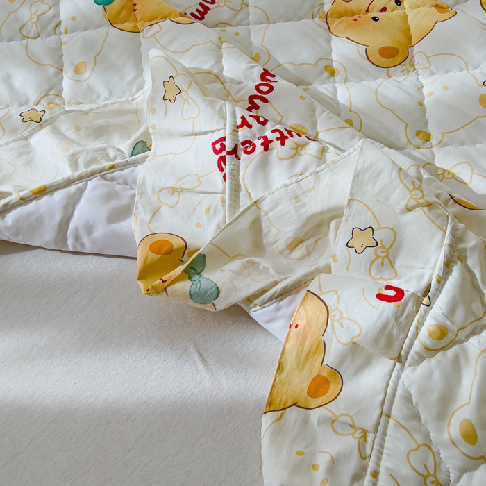 91家纺网 家纺一手货源 找家纺 U品汇 2025新品A类全棉夹棉床盖纯棉100%棉绗缝三件套炕垫褥子13372 G瑞迪熊