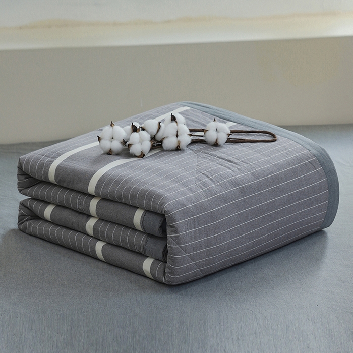 91家纺网 家纺一手货源 找家纺 柠萌家居 2025新款全棉色织水洗棉棉花夏被四件套里外全棉 夏凉被被子被芯 宽双线冷灰