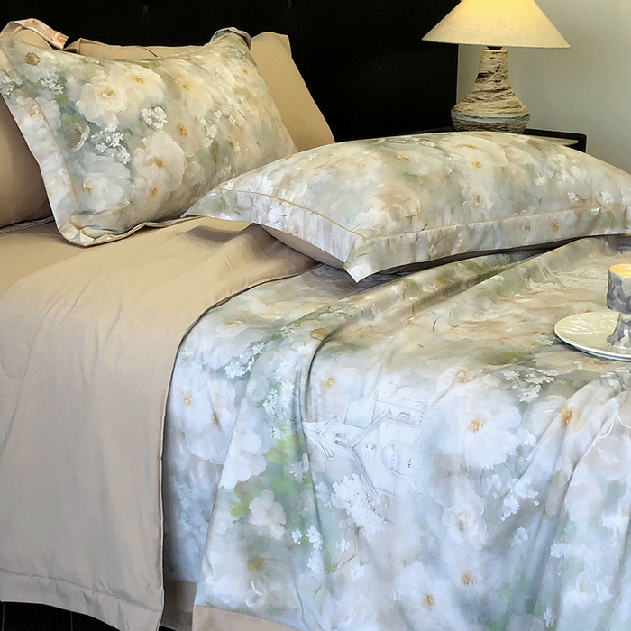 91家纺网 家纺一手货源 找家纺 立奥被业 2025新款雪纺纱夏被超柔数码印花夏被雪纺夏凉被 复古花海-米灰