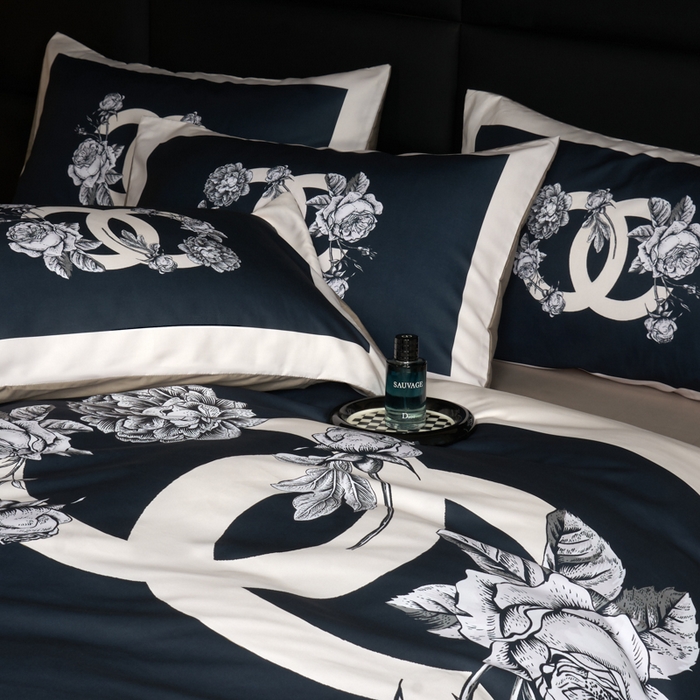 91家纺网 家纺一手货源 找家纺 花沐 2025新款轻奢潮牌亲肤棉纯棉四件套 黑香花