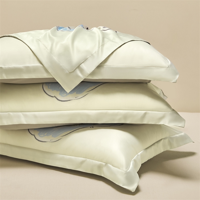 91家纺网 家纺一手货源 找家纺 笙意家纺 2025新款水洗真丝数码印花卡通枕套 萌猫