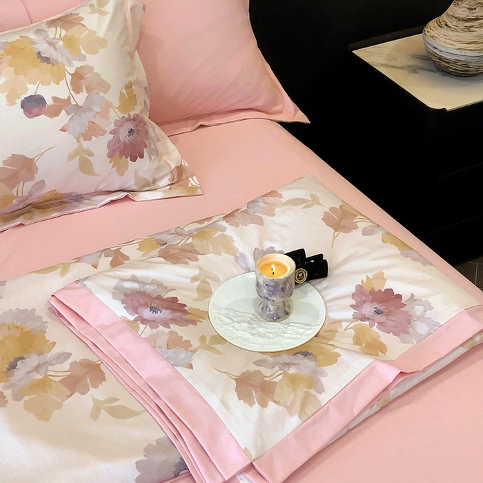 91家纺网 家纺一手货源 找家纺 立奥被业 2025新款雪纺纱夏被超柔数码印花夏被雪纺夏凉被 春风里-水粉