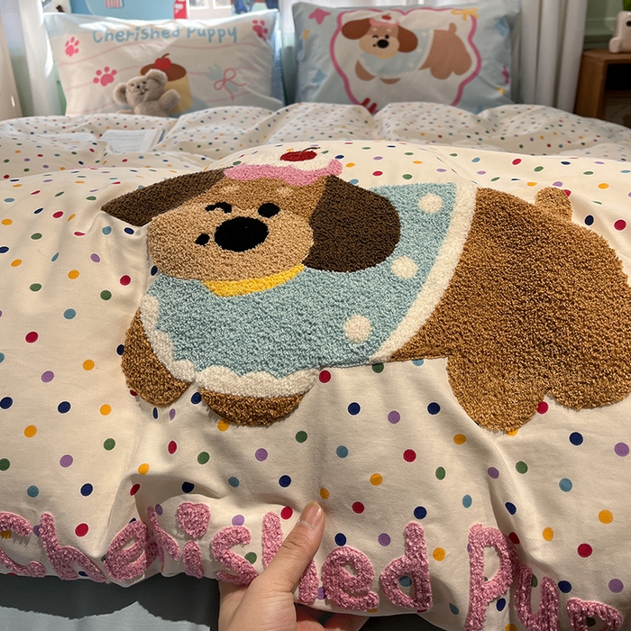 91家纺网 家纺一手货源 找家纺 蓝邻2025年新款全棉纯棉40s毛巾绣四件套 萌宠派对