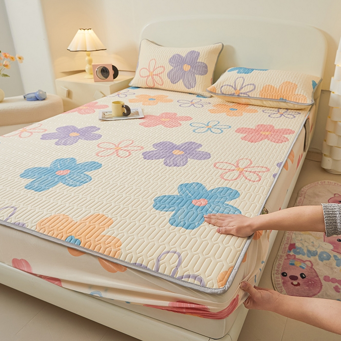 91家纺网 家纺一手货源 找家纺 伊人坊 2025新款A类凉感丝乳胶床笠凉席三件套 缤纷花季