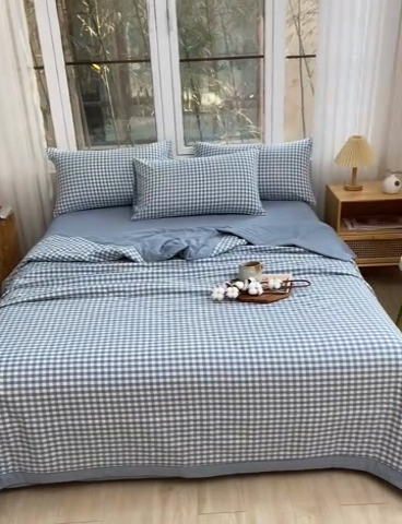 91家纺网 家纺一手货源 找家纺 柠萌家居 2025新款全棉色织水洗棉棉花夏被四件套里外全棉 夏凉被被子被芯 浅蓝小格