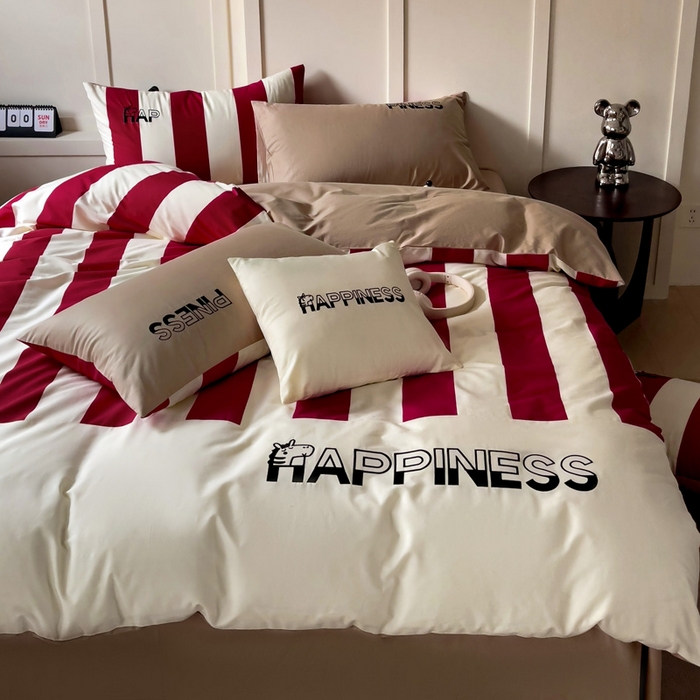 91家纺网 家纺一手货源 找家纺 娜娜 2025新款全棉拼接条纹绣花四件套  马克-中国红