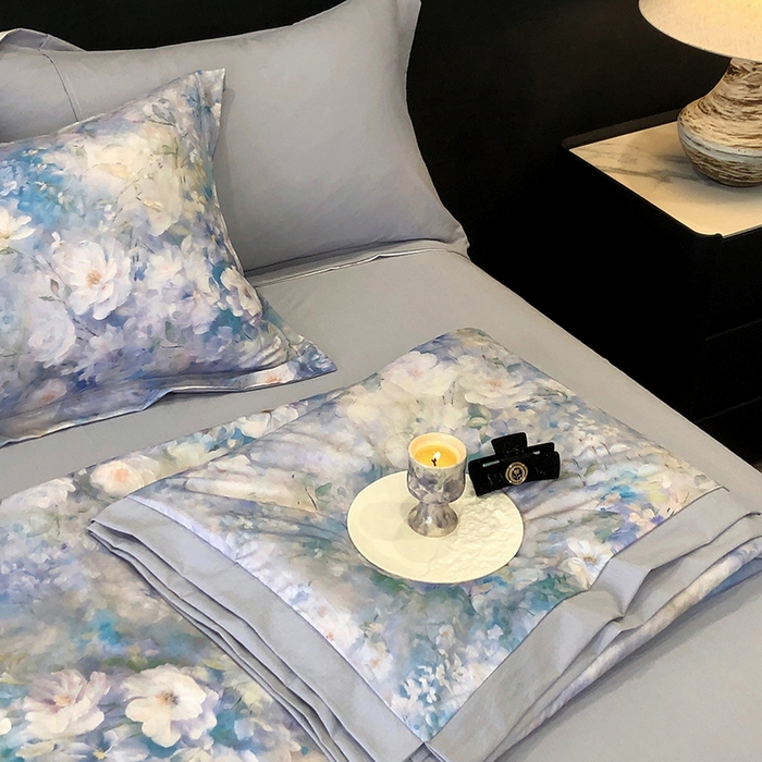 91家纺网 家纺一手货源 找家纺 立奥被业 2025新款雪纺纱夏被超柔数码印花夏被雪纺夏凉被 甜心小姐-浅灰