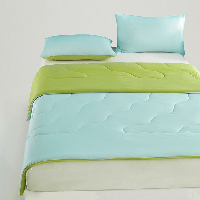 91家纺网 家纺一手货源 找家纺 米米儿家纺 2025新款跨境电商凉感丝夏被西瓜空调被 冰川蓝绿