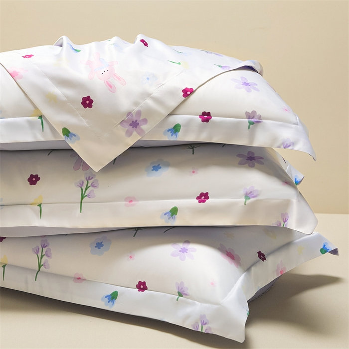 91家纺网 家纺一手货源 找家纺 笙意家纺 2025新款水洗真丝数码印花卡通枕套 幸运小兔