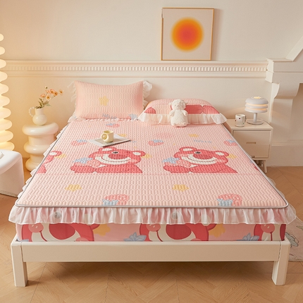 91家纺网 家纺一手货源 找家纺 （总）伊人坊 2025新款A类凉感丝乳胶床笠凉席三件套-花边款