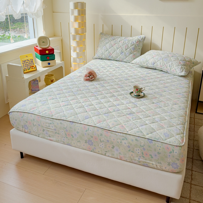 91家纺网 家纺一手货源 找家纺 U品汇 2025新款A类全棉夹棉防水床笠床罩单件隔尿透气床垫加厚防尘可水洗保护套 向云端绿