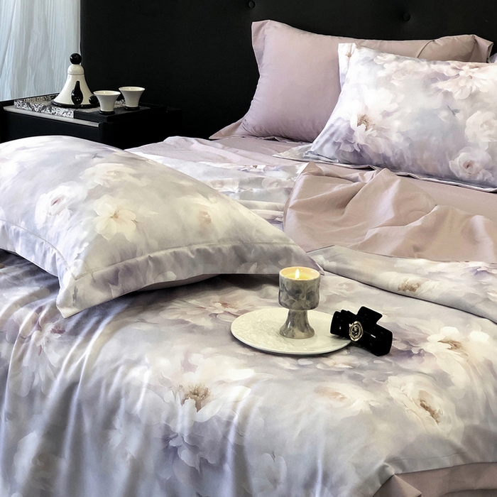 91家纺网 家纺一手货源 找家纺 立奥被业 2025新款雪纺纱夏被超柔数码印花夏被雪纺夏凉被 慕妆-灰紫