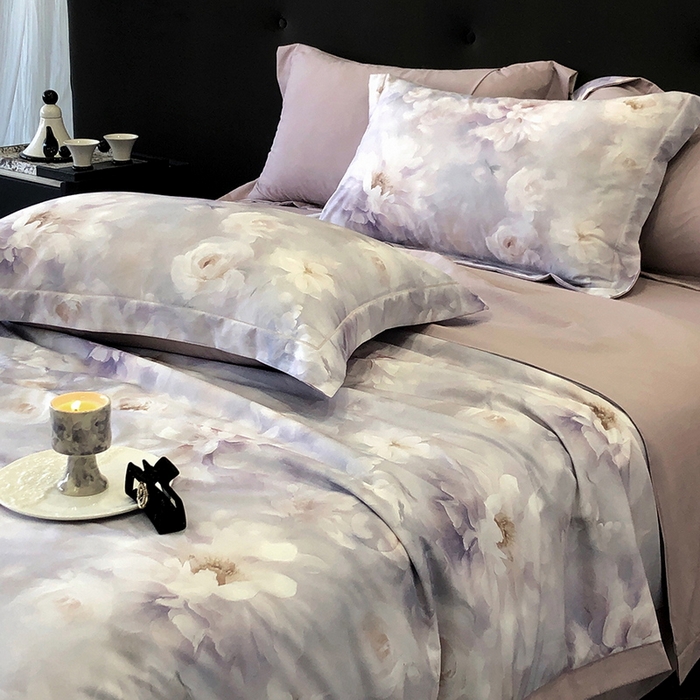 91家纺网 家纺一手货源 找家纺 立奥被业 2025新款雪纺纱夏被超柔数码印花夏被雪纺夏凉被 慕妆-灰紫