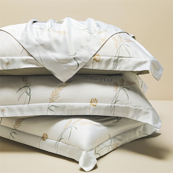 91家纺网 家纺一手货源 找家纺 笙意家纺 2025新款水洗真丝数码印花卡通枕套 恋蝶