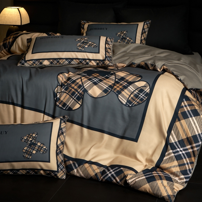 91家纺网 家纺一手货源 找家纺 花沐 2025新款轻奢潮牌亲肤棉纯棉四件套 英伦熊