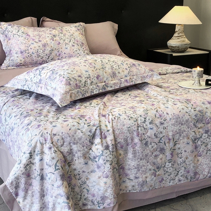 91家纺网 家纺一手货源 找家纺 立奥被业 2025新款雪纺纱夏被超柔数码印花夏被雪纺夏凉被 春芽萌动-灰紫