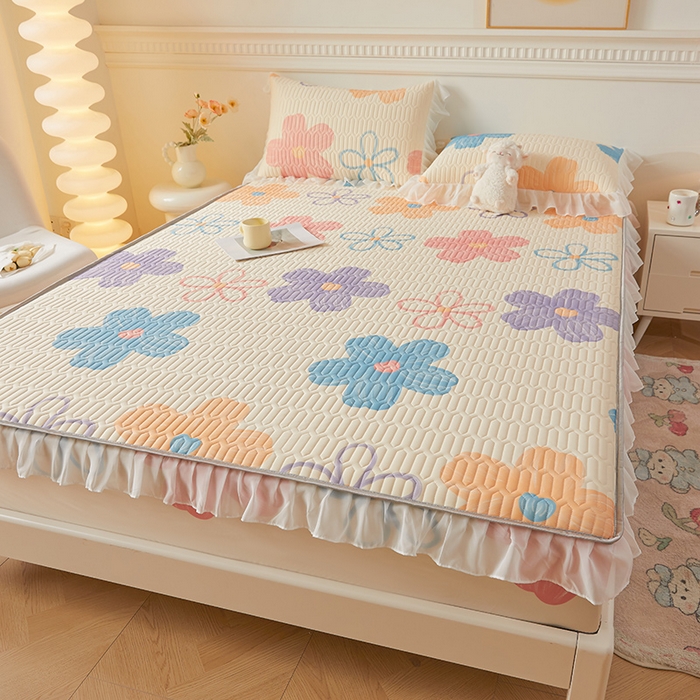 91家纺网 家纺一手货源 找家纺 伊人坊 2025新款A类凉感丝乳胶床笠凉席三件套-花边款 花边-缤纷花季