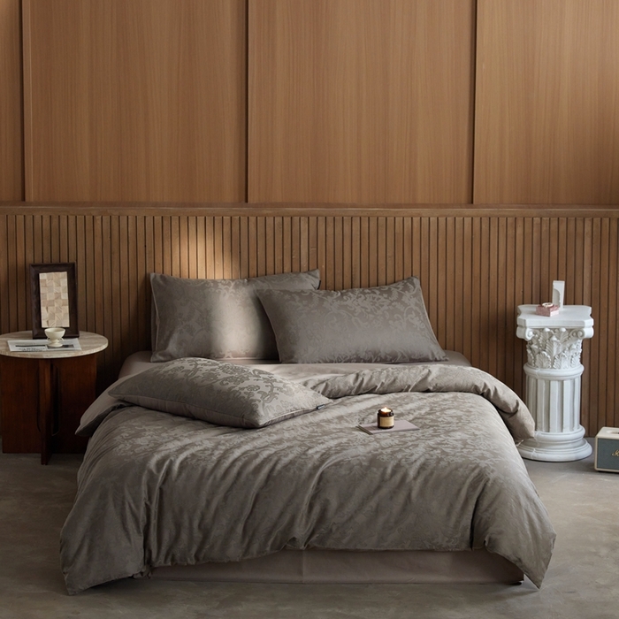 91家纺网 家纺一手货源 找家纺 安莱生活 2025全棉浮雕提花四件套-科林斯系列 科林斯-慕斯灰