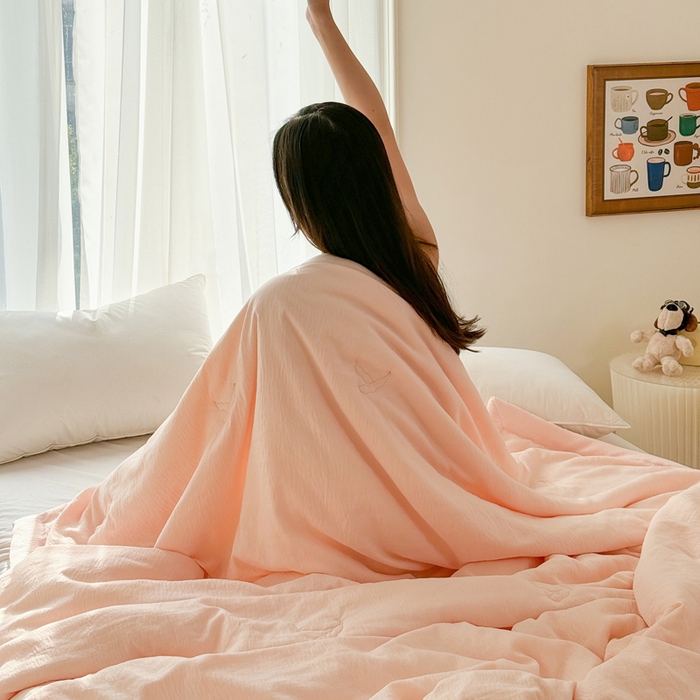 91家纺网 家纺一手货源 找家纺 佰亿莱 佰亿莱 2025新款母婴级无印风超柔宝宝纱大豆夏凉被 浅杏粉