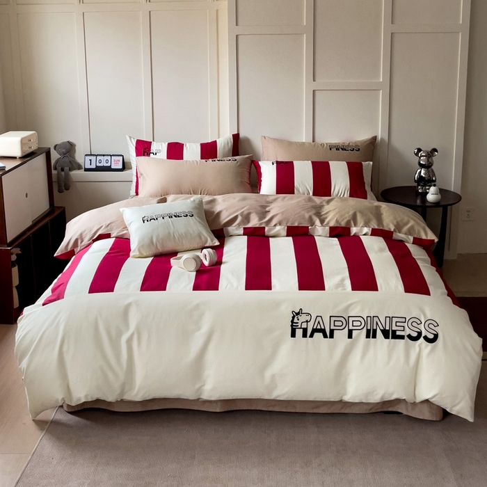 91家纺网 家纺一手货源 找家纺 娜娜 2025新款全棉拼接条纹绣花四件套  马克-中国红