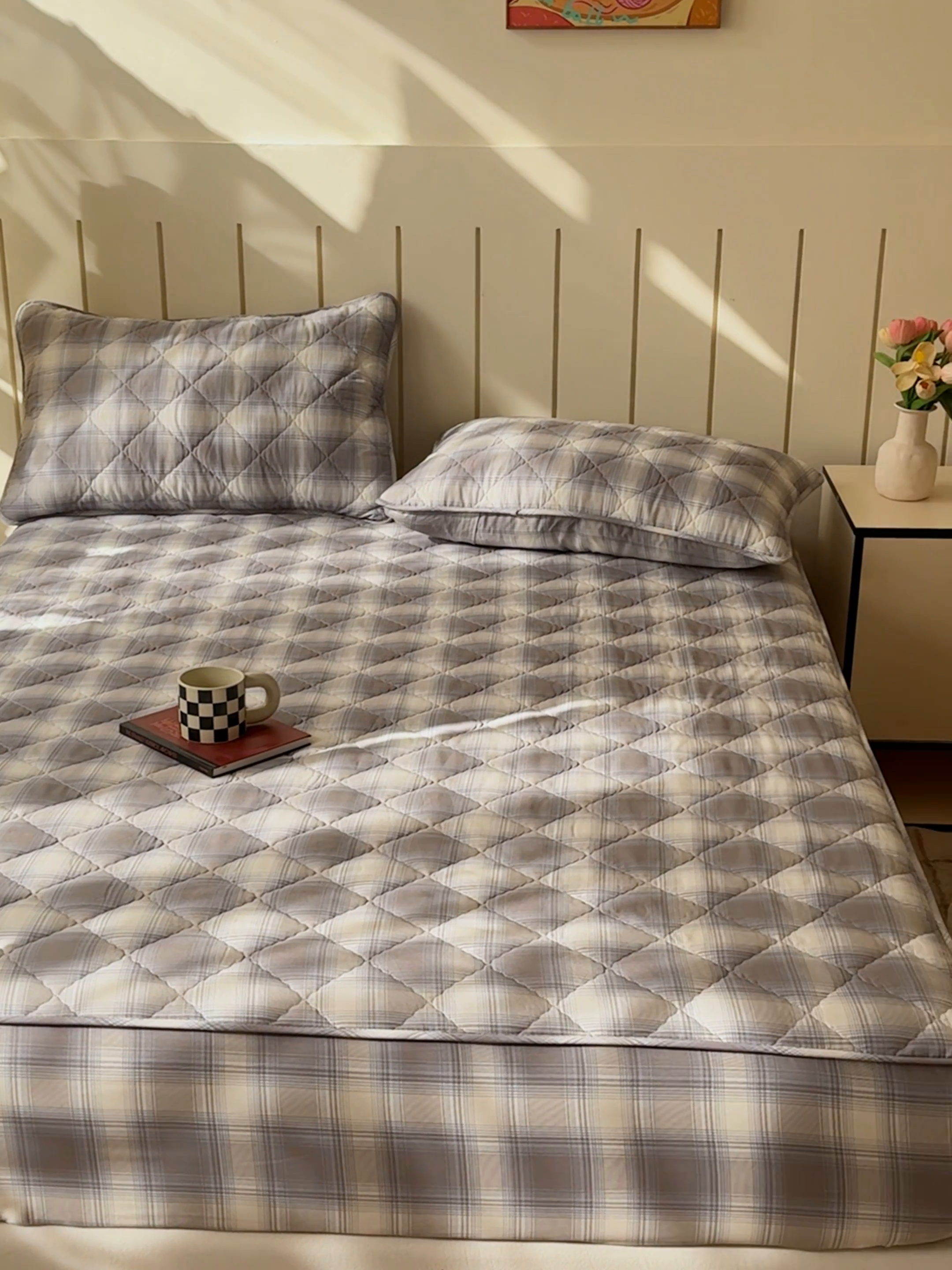 91家纺网 家纺一手货源 找家纺 U品汇 2025新款A类全棉夹棉防水床笠床罩单件隔尿透气床垫加厚防尘可水洗保护套 摩卡条纹-蓝