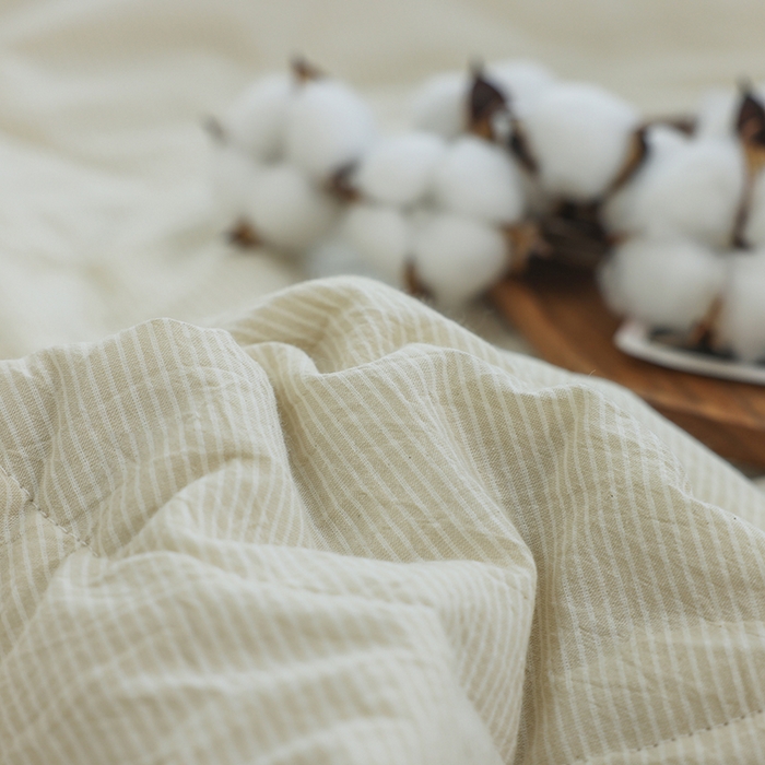 91家纺网 家纺一手货源 找家纺 柠萌家居 2025新款全棉色织水洗棉棉花夏被四件套里外全棉 夏凉被被子被芯 米密条