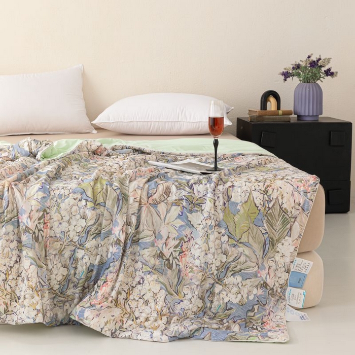 91家纺网 家纺一手货源 找家纺 睡棉坊 2025新款数码印花凉感丝水墨画系列夏被-场景二 梵高灰