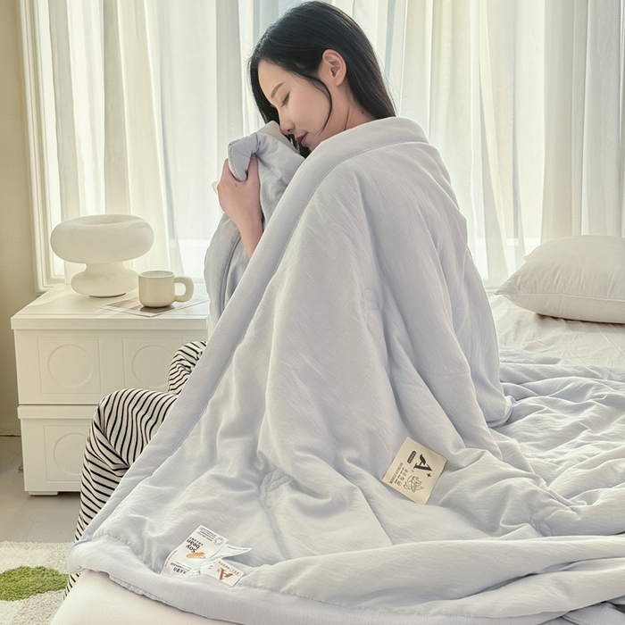 91家纺网 家纺一手货源 找家纺 佰亿莱 佰亿莱 2025新款母婴级无印风超柔宝宝纱大豆夏凉被 浅兰灰