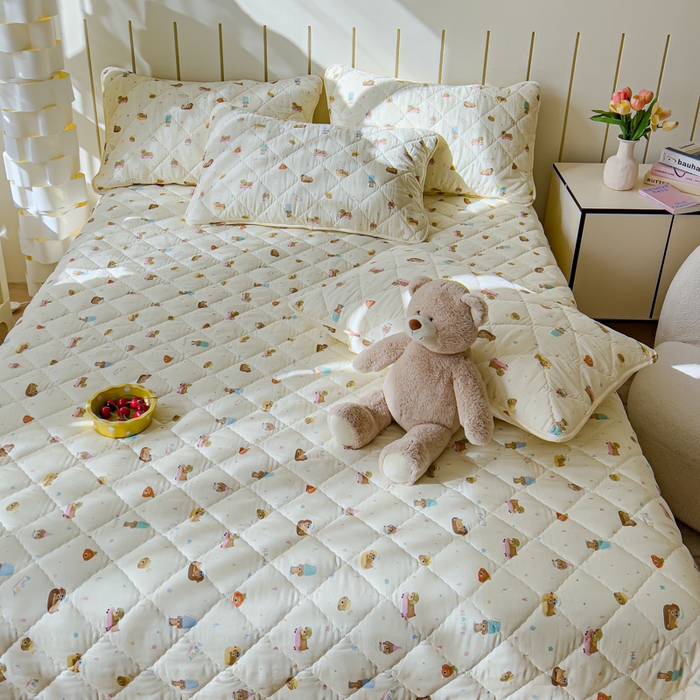 91家纺网 家纺一手货源 找家纺 U品汇 2025新品A类全棉夹棉床盖纯棉100%棉绗缝三件套炕垫褥子13372 G狗狗乐园