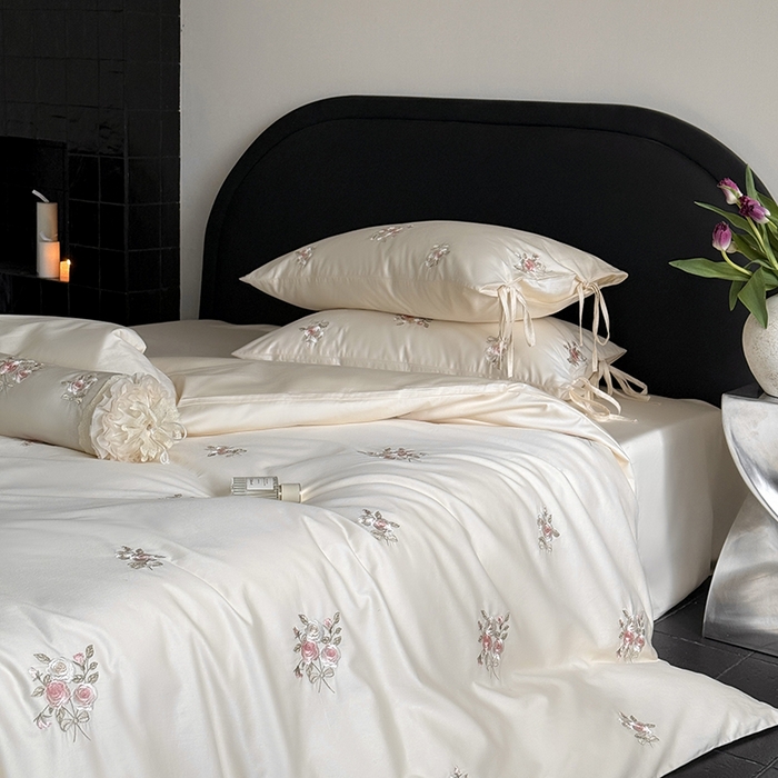 91家纺网 家纺一手货源 找家纺 鹿班家居 2025春夏款100S长绒棉精密刺绣-玫瑰甜心【标准会员-20元】 白色