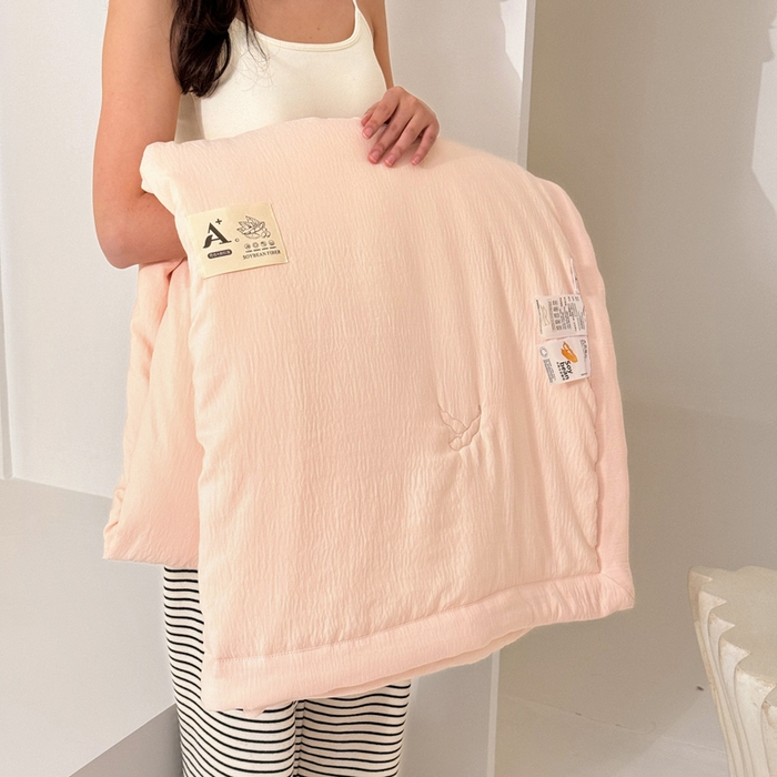 91家纺网 家纺一手货源 找家纺 佰亿莱 佰亿莱 2025新款母婴级无印风超柔宝宝纱大豆夏凉被 浅杏粉