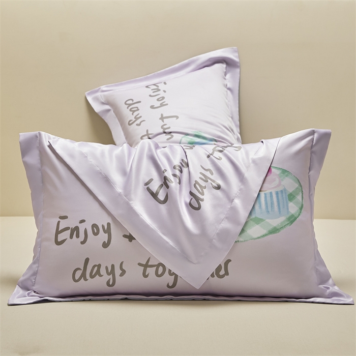 91家纺网 家纺一手货源 找家纺 笙意家纺 2025新款水洗真丝数码印花卡通枕套 小蛋糕