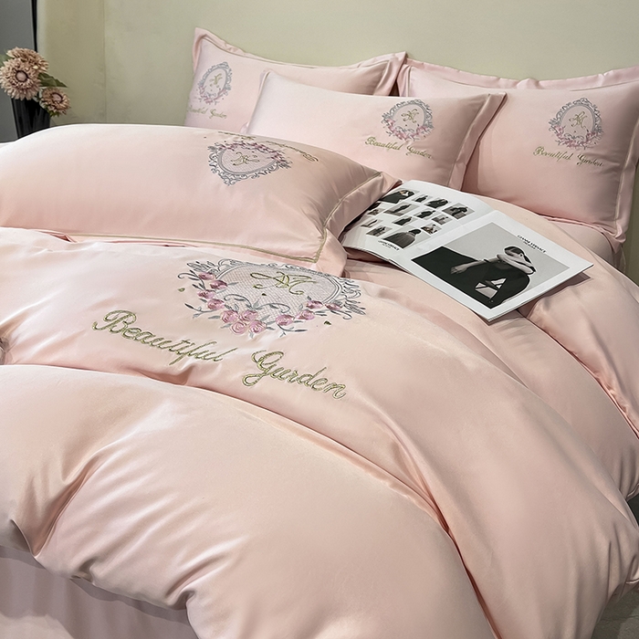 91家纺网 家纺一手货源 找家纺 金阳光 2025新款大花轻奢刺绣款水洗天丝四件套 挪威-贝壳粉