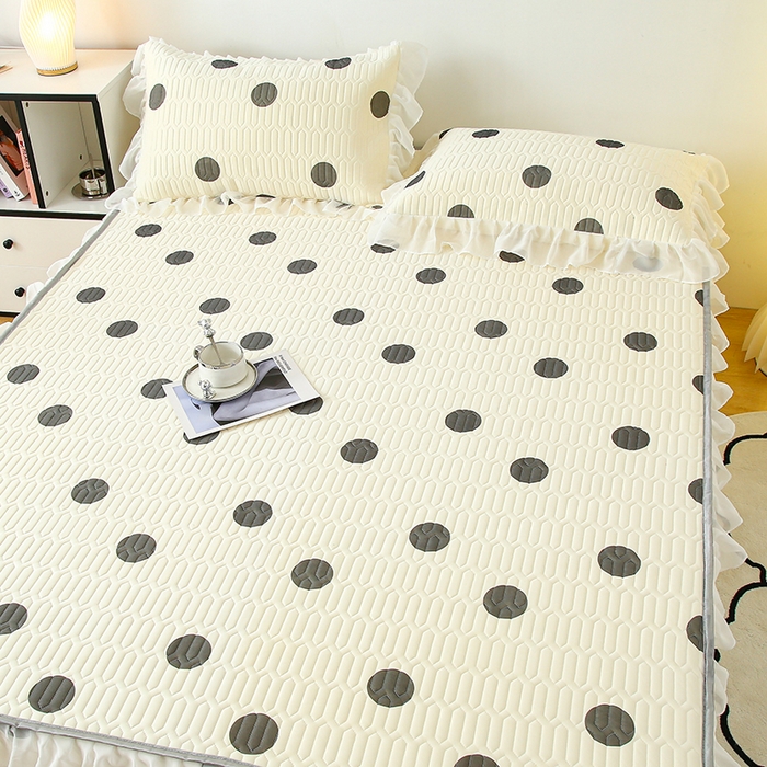 91家纺网 家纺一手货源 找家纺 伊人坊 2025新款A类凉感丝乳胶床笠凉席三件套-花边款 花边-黑色波点