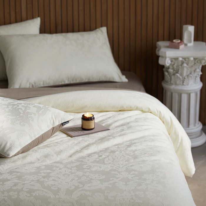 91家纺网 家纺一手货源 找家纺 安莱生活 2025全棉浮雕提花四件套-科林斯系列 科林斯-云霜白