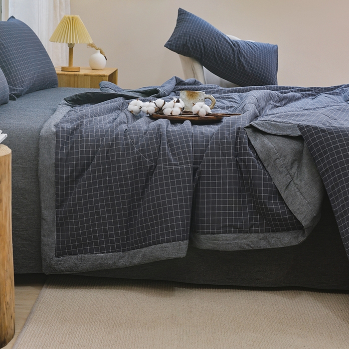 91家纺网 家纺一手货源 找家纺 柠萌家居 2025新款全棉色织水洗棉棉花夏被四件套里外全棉 夏凉被被子被芯 灰小格