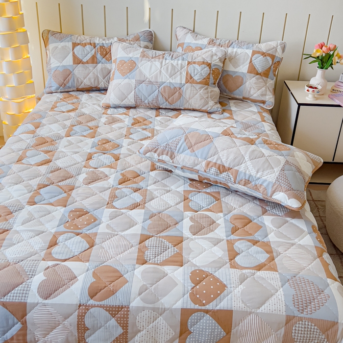 91家纺网 家纺一手货源 找家纺 U品汇 2025新品A类全棉夹棉床盖纯棉100%棉绗缝三件套炕垫褥子13372 G开心日记