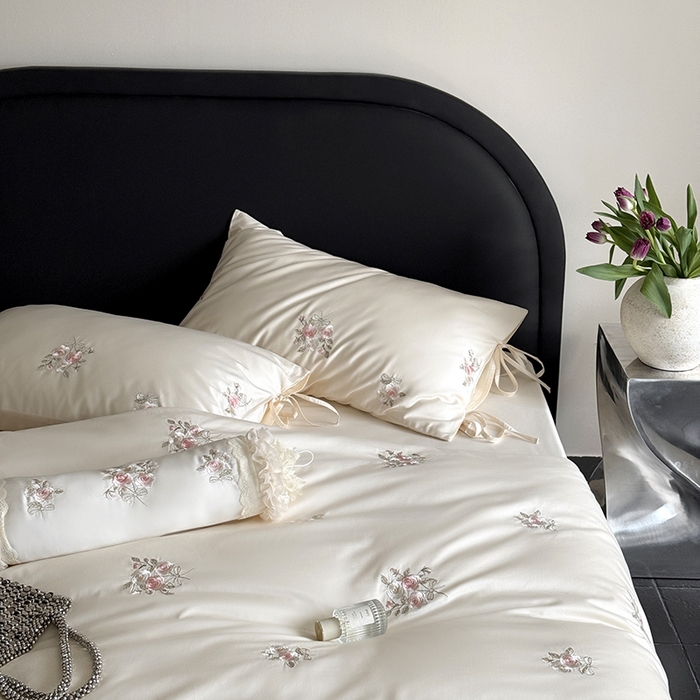 91家纺网 家纺一手货源 找家纺 鹿班家居 2025春夏款100S长绒棉精密刺绣-玫瑰甜心【标准会员-20元】 白色