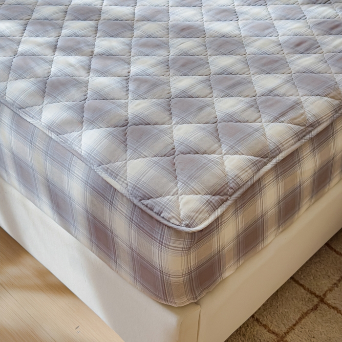 91家纺网 家纺一手货源 找家纺 U品汇 2025新款A类全棉夹棉防水床笠床罩单件隔尿透气床垫加厚防尘可水洗保护套 摩卡条纹-蓝