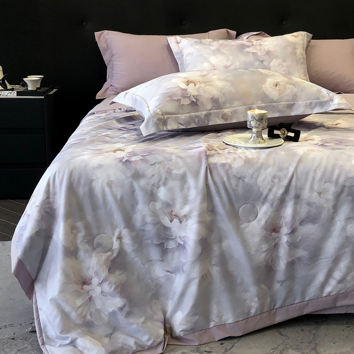 91家纺网 家纺一手货源 找家纺 立奥被业 2025新款雪纺纱夏被超柔数码印花夏被雪纺夏凉被 慕妆-灰紫