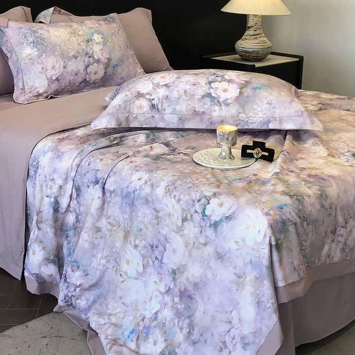 91家纺网 家纺一手货源 找家纺 立奥被业 2025新款雪纺纱夏被超柔数码印花夏被雪纺夏凉被 甜心小姐-灰紫