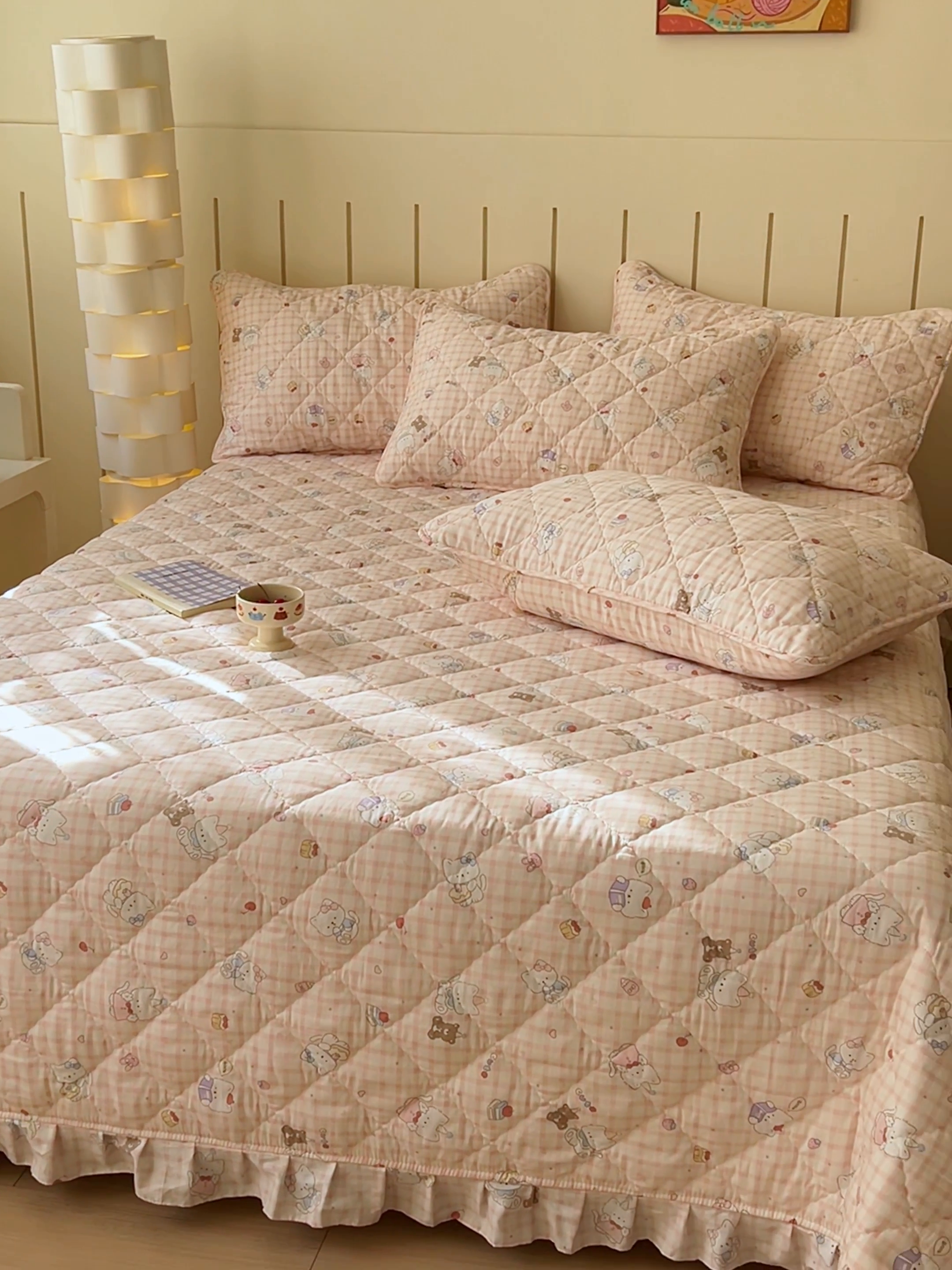 91家纺网 家纺一手货源 找家纺 U品汇 2025新品A类全棉夹棉床盖纯棉100%棉绗缝三件套炕垫褥子13372 G甜美梦境粉