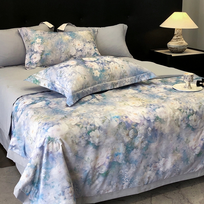 91家纺网 家纺一手货源 找家纺 立奥被业 2025新款雪纺纱夏被超柔数码印花夏被雪纺夏凉被 甜心小姐-浅灰