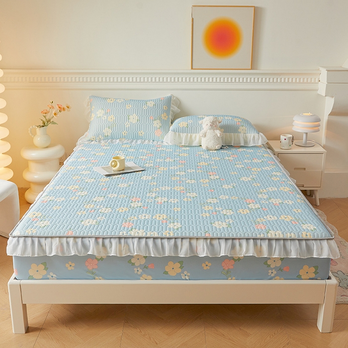 91家纺网 家纺一手货源 找家纺 伊人坊 2025新款A类凉感丝乳胶床笠凉席三件套-花边款 花边-花花世界