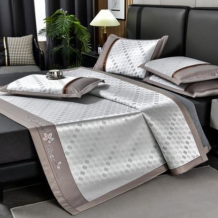 91家纺网 家纺一手货源 找家纺 小牛席业 2025新款超精密冰丝席-矩阵方格系列 超精密凉感冰丝席系列（矩阵方格灰色）