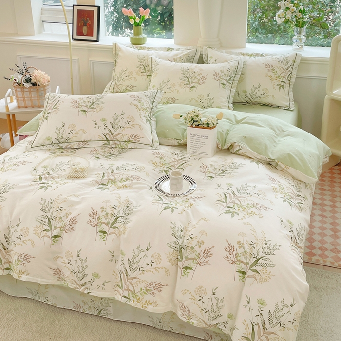 91家纺网 家纺一手货源 找家纺 铭博家纺 2025新款直播爆款100%全棉吊边一字绣工艺款13070印花全棉四件套 仙语草玲