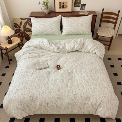 91家纺网 家纺一手货源 找家纺 典曼家纺 2025新款双层纱小清新印花四件套-床拍 沁香园