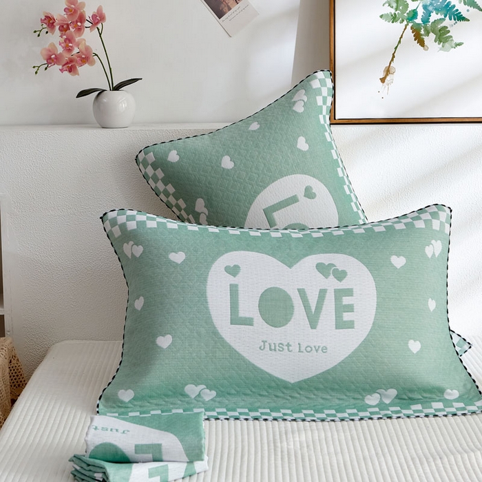 91家纺网 家纺一手货源 找家纺 朴尔家纺-毛巾被 2025新款蜂窝透气提花锁边立体枕巾 只因爱情-绿