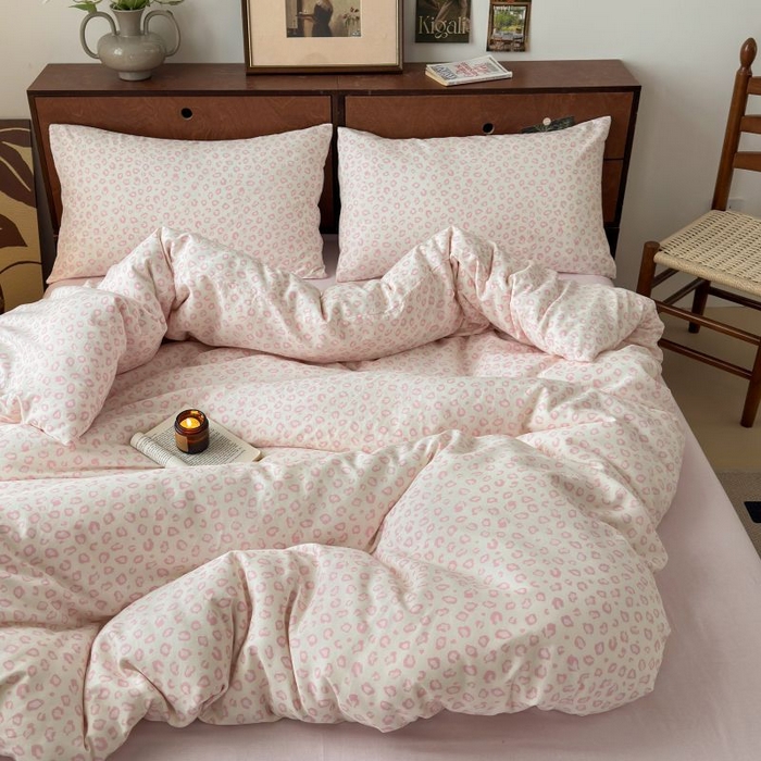 91家纺网 家纺一手货源 找家纺 典曼家纺 2025新款双层纱小清新印花四件套-床拍 粉红少女