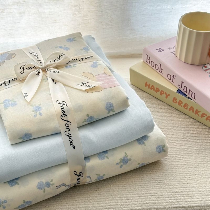 91家纺网 家纺一手货源 找家纺 2025新款双层纱印花卡通四件套-叠拍 俏皮狗